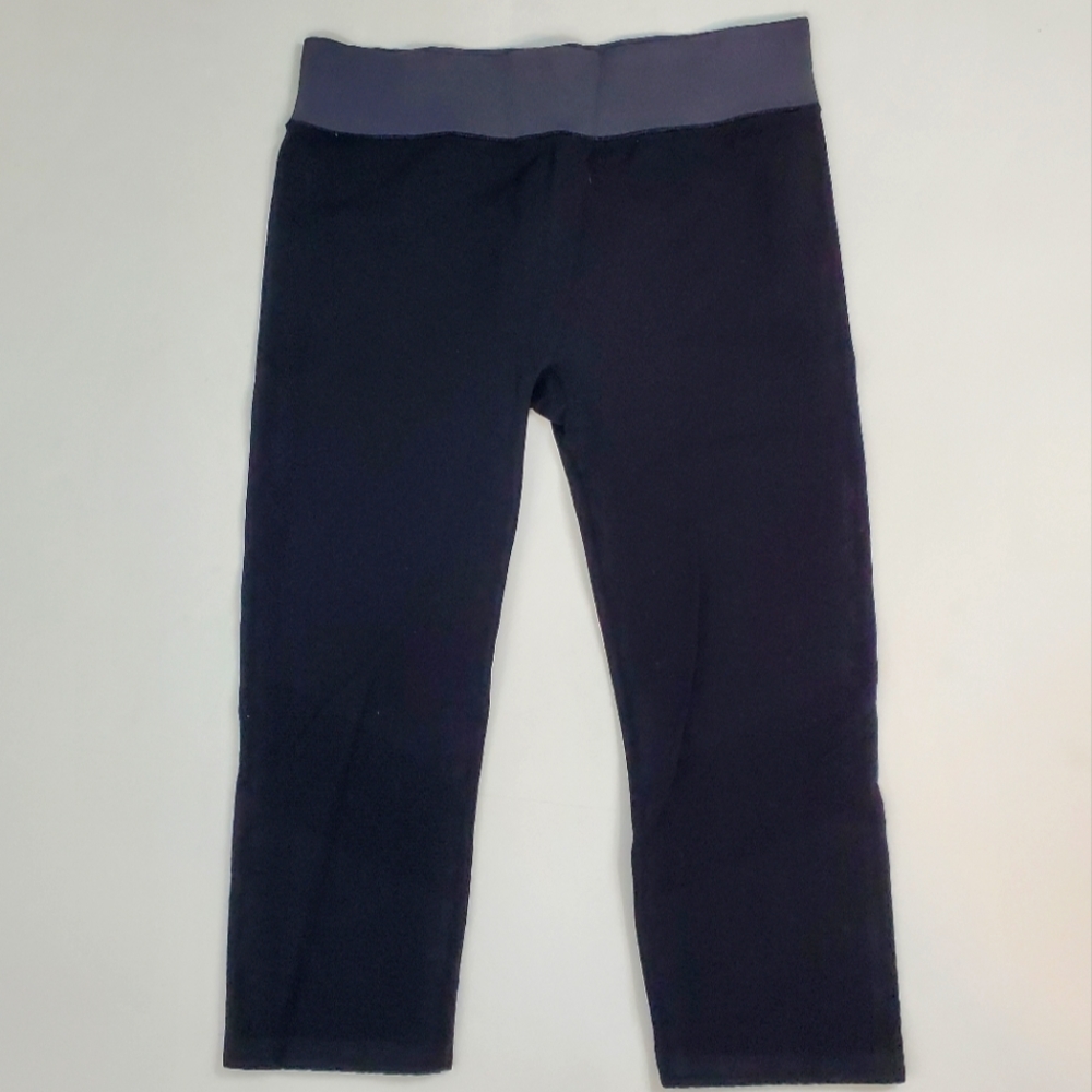 C9 by Champion Duo Dry Black Capri Leggings with Gray Waistband
